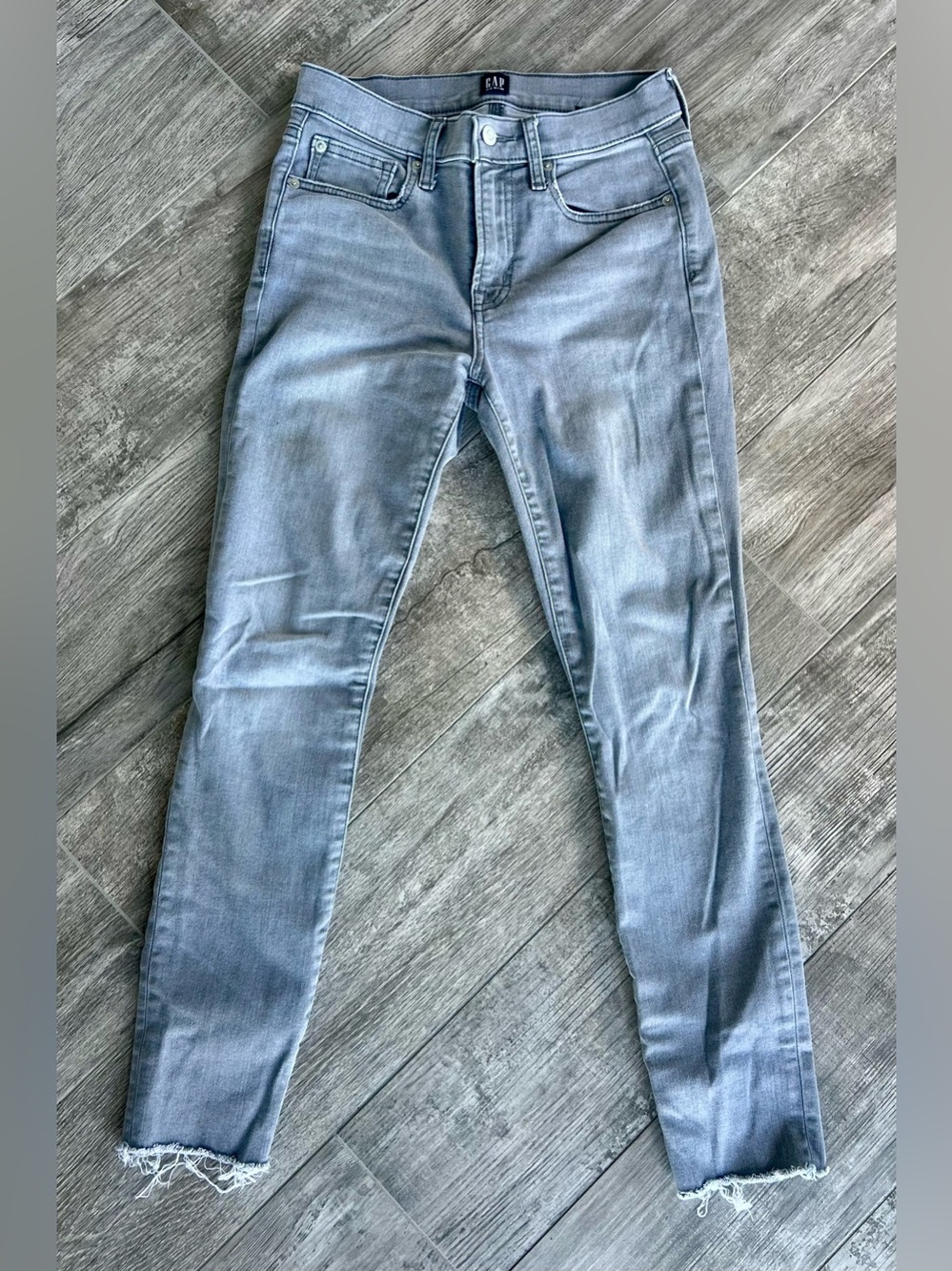 GAP Women's Light Wash Skinny Jeans